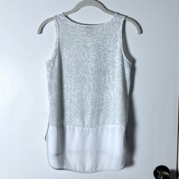 LOFT White Patterned Tank Top - Picture 2 of 5